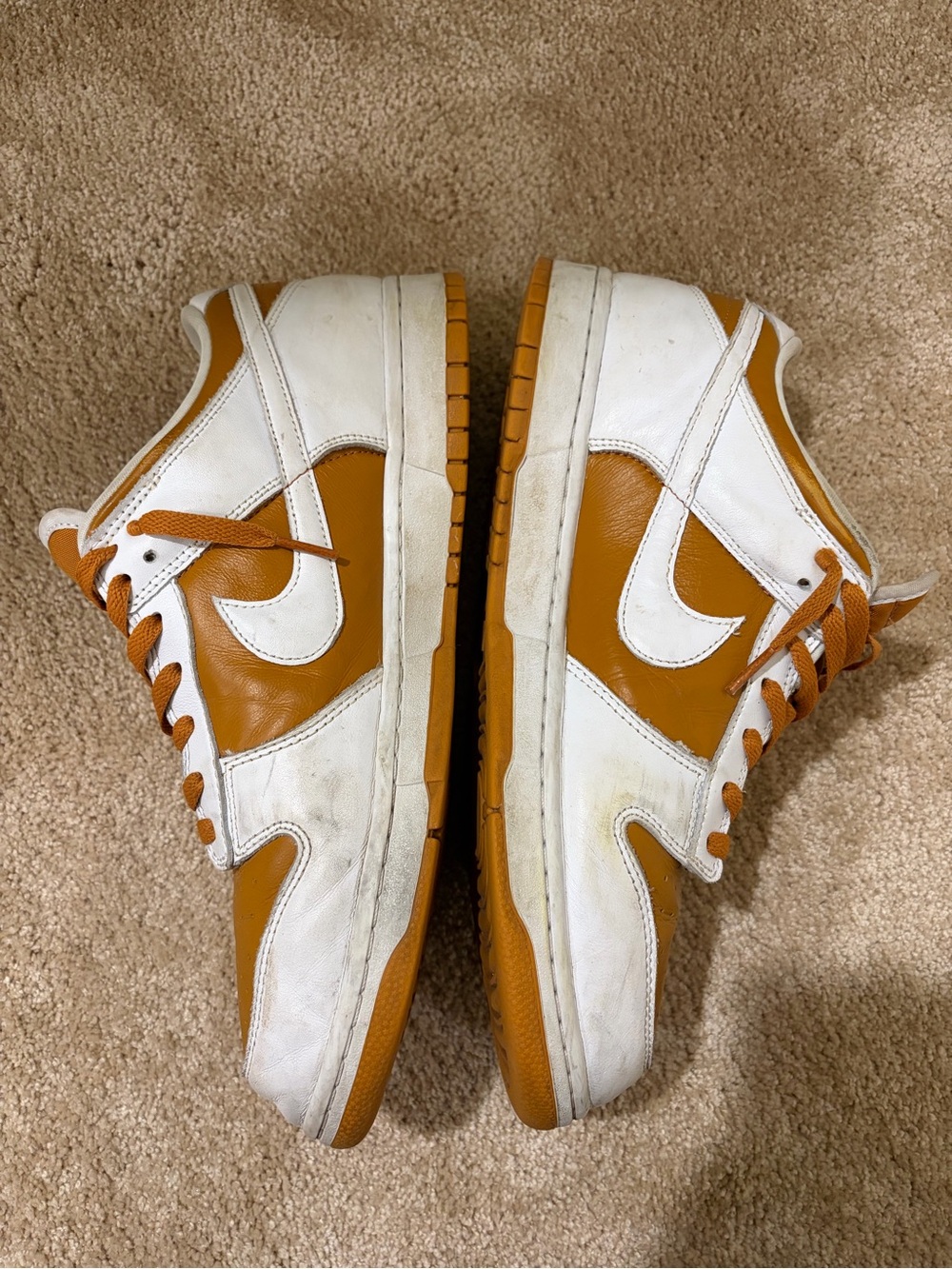 Nike Men’s Low-Top Dunks - Picture 5 of 7